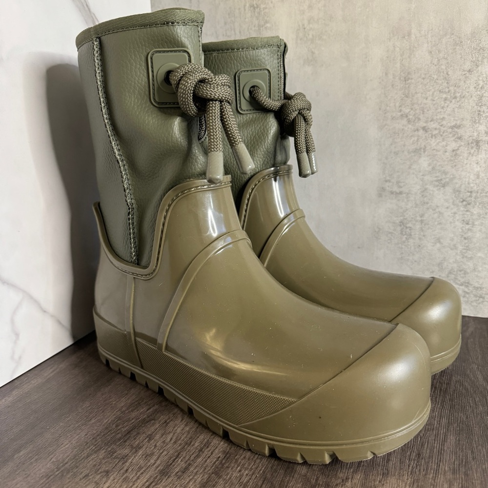 Ugg Raincloud Lace Boots Olive Green Size 10